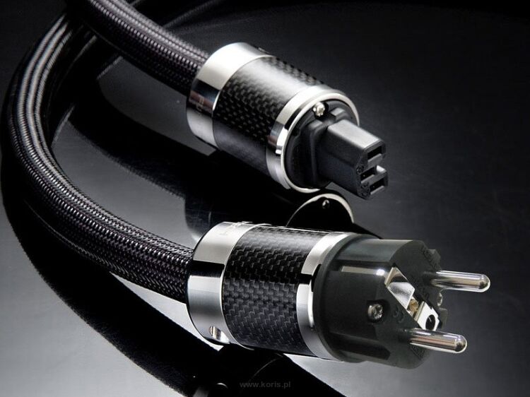 Furutech PS-950-18E - Piezo Powerflux Power Cord Alpha - schuko EU