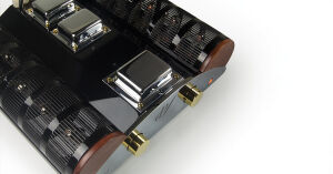 EAR Yoshino V12